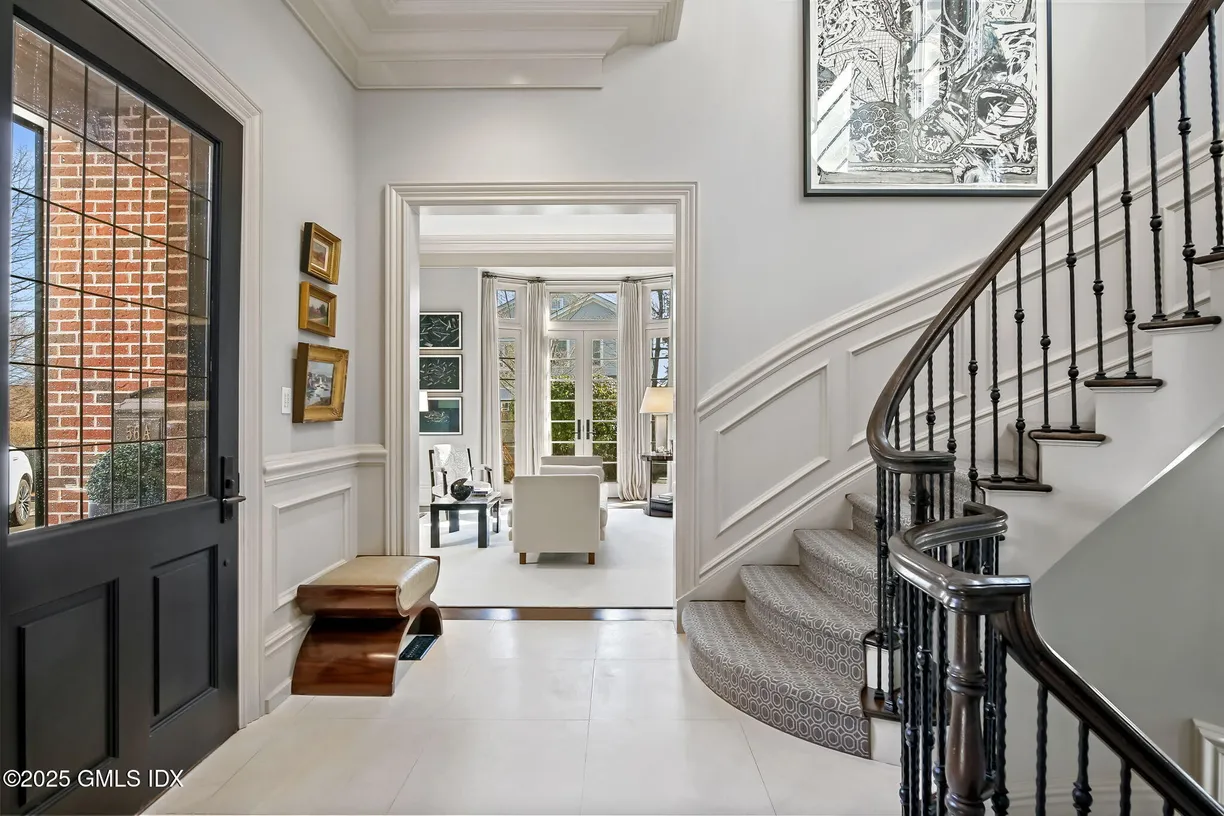 Greenwich Real Estate | View 56 Milbank Avenue, 1 | 3 Beds, 5 Baths