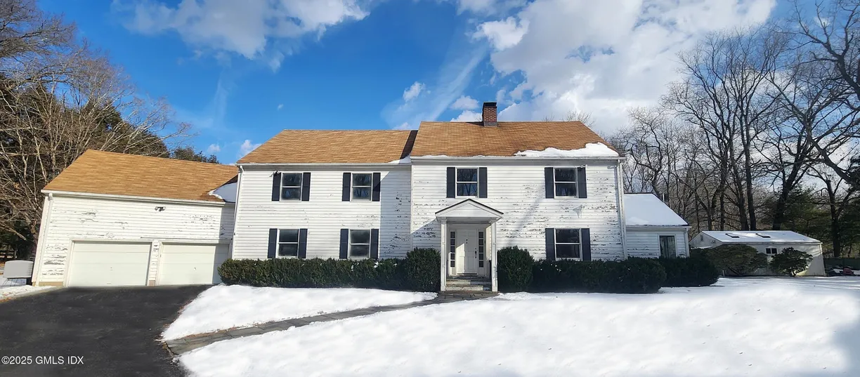Greenwich Real Estate | View 85 Cutler Road | 6 Beds, 4 Baths