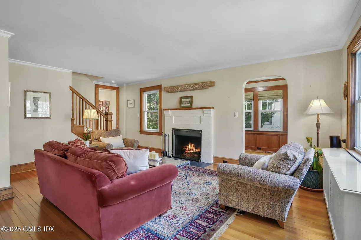 Greenwich Real Estate | View 71 Valleywood Road | Listing