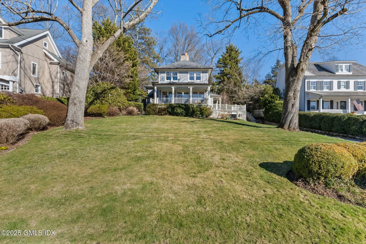 Greenwich Real Estate | View 13 Lake Drive | 4 Beds, 3 Baths