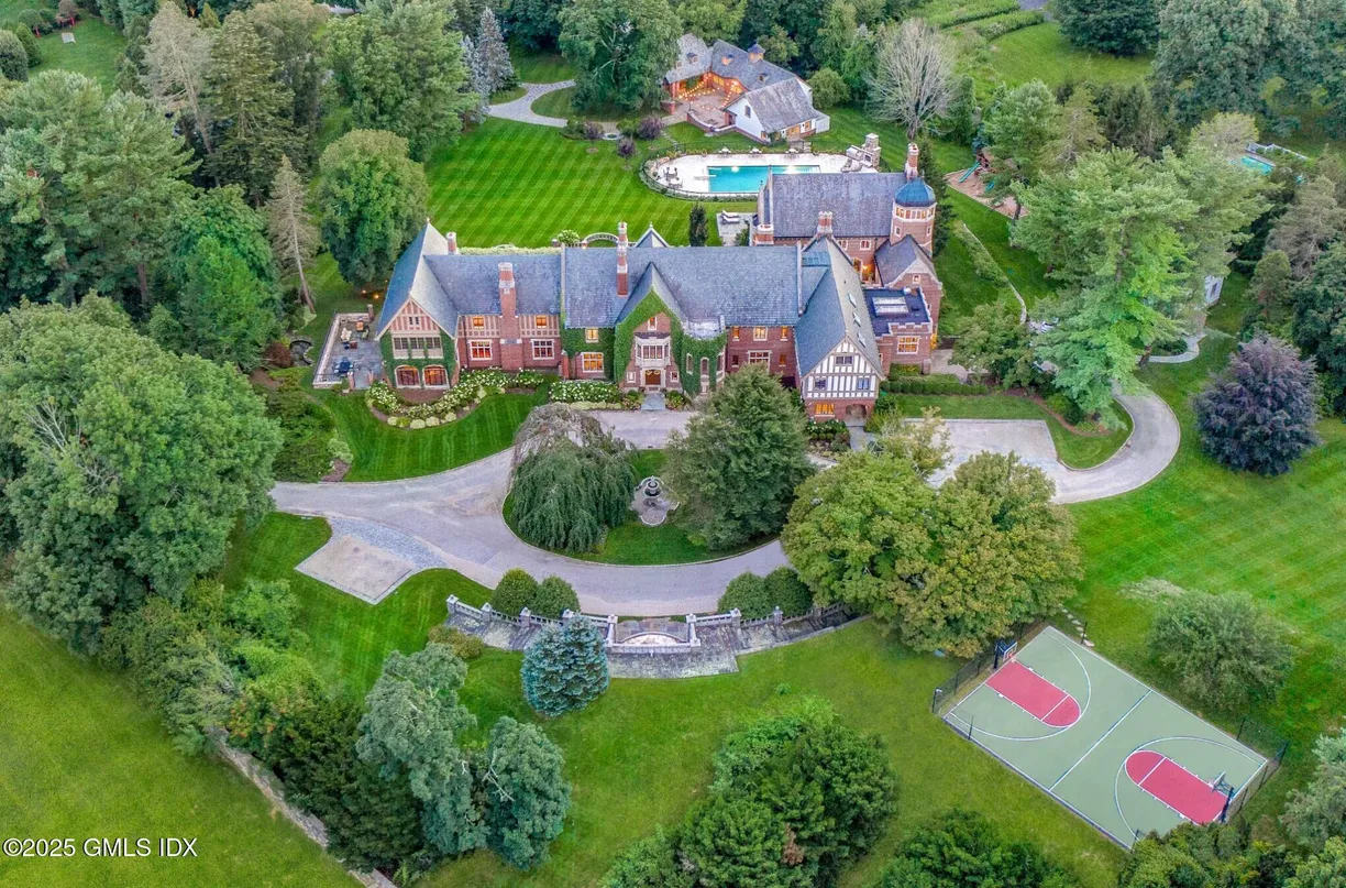 Greenwich Real Estate | View 544 Oenoke Ridge | 12 Beds, 12 Baths