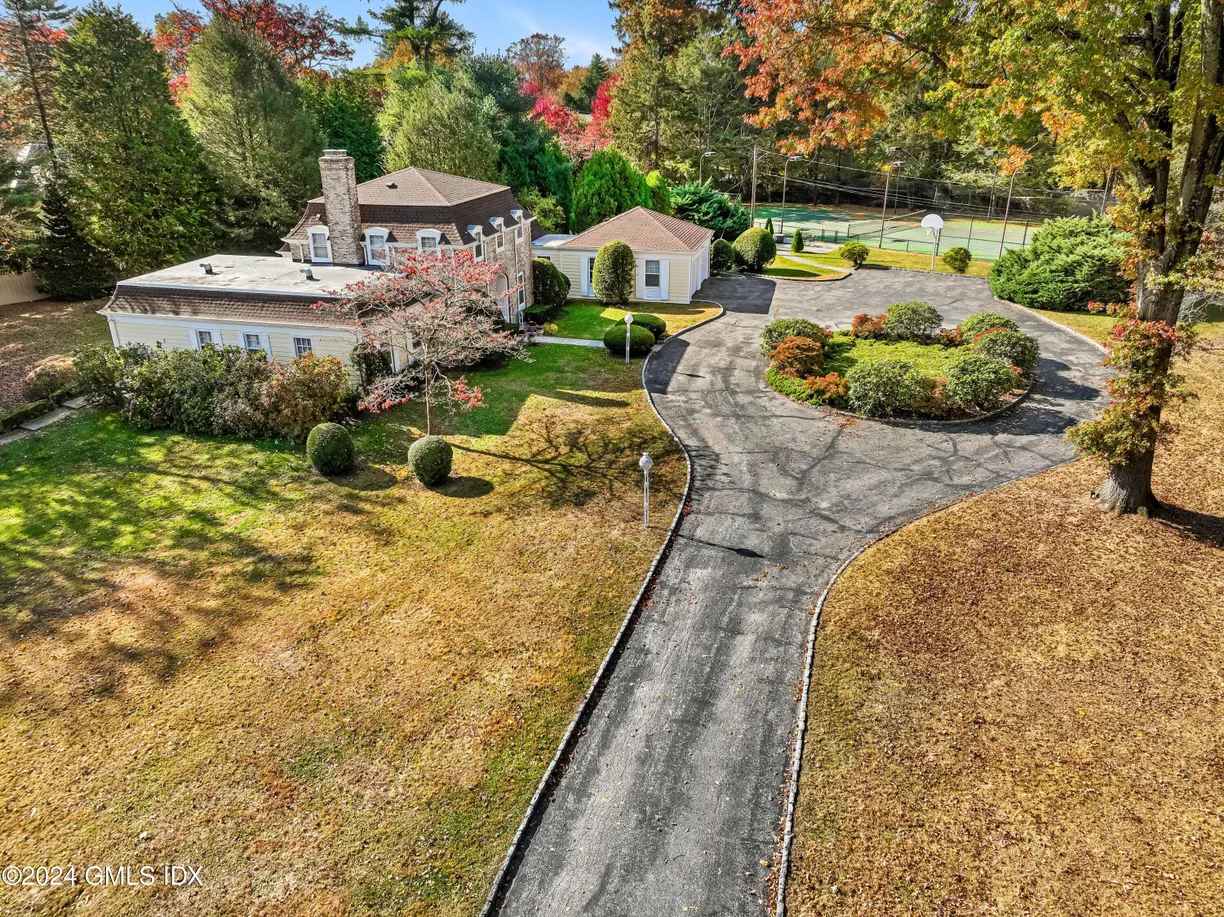 Greenwich Real Estate | View 477 Lake Avenue | Listing