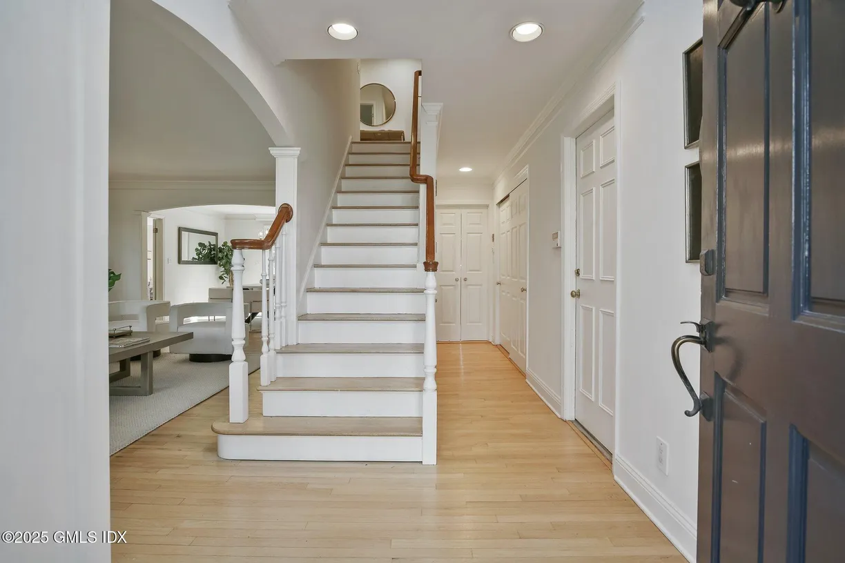 Greenwich Real Estate | View 12 Innis Lane | Listing