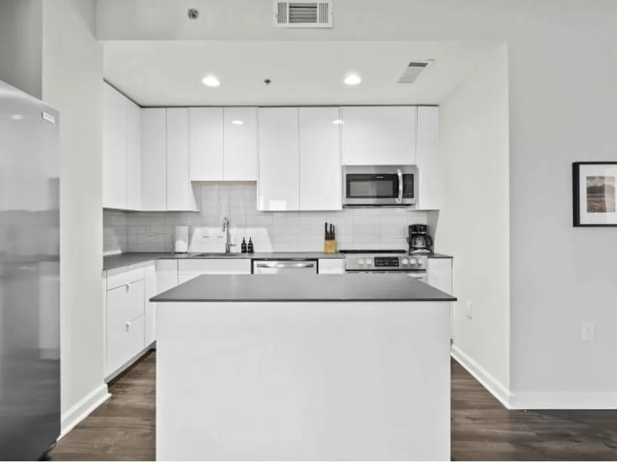 Savannah Real Estate | View 1655 Peachtree Street, 906 | 2 Beds, 2 Baths