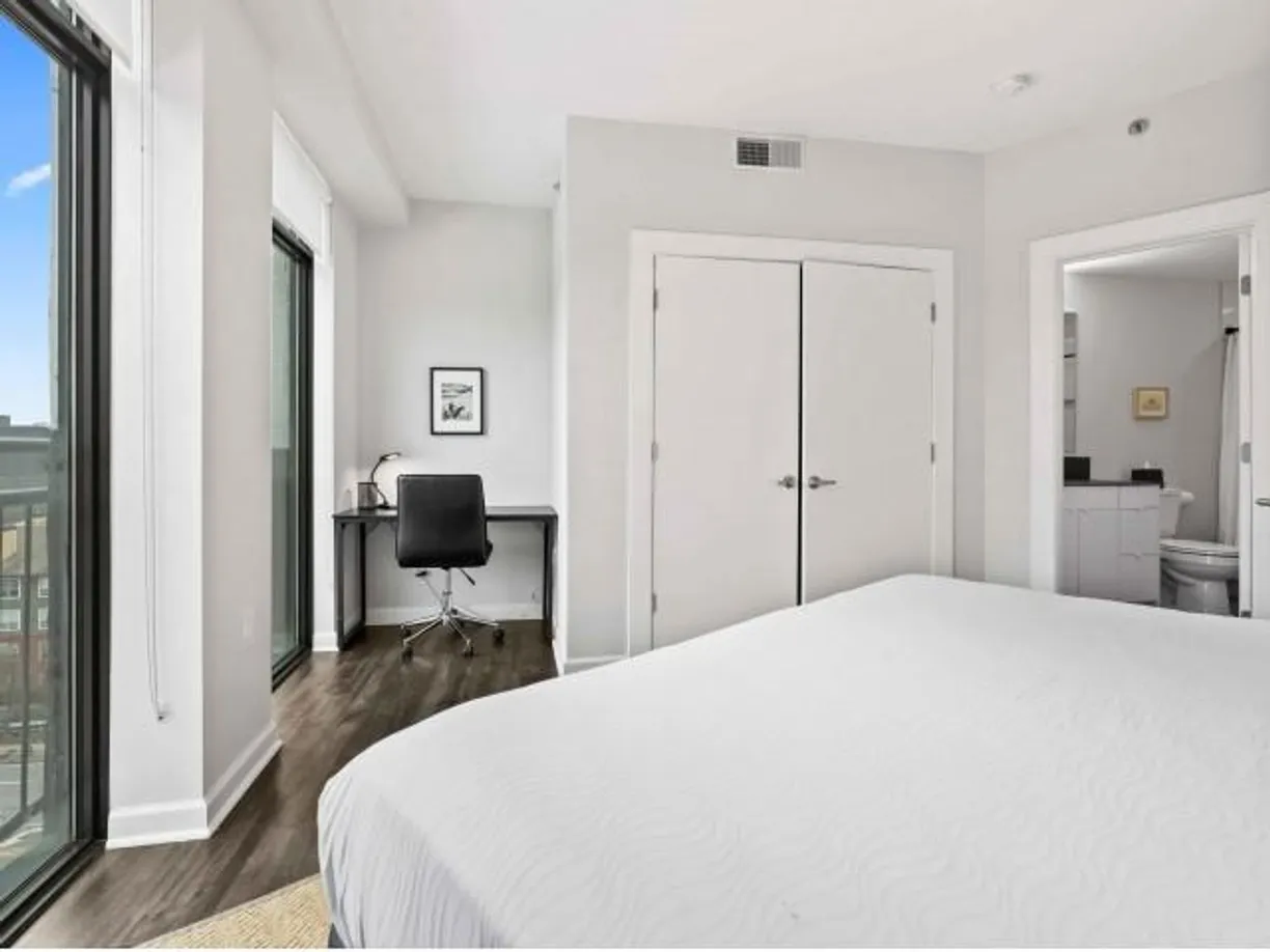 Savannah Real Estate | View 1655 Peachtree Street, 906 | Listing