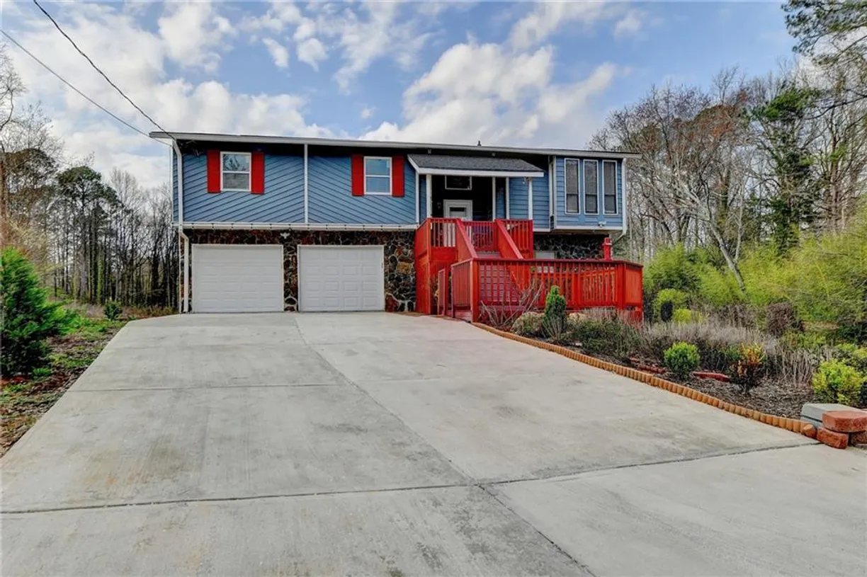 Savannah Real Estate | View 4315 Old Norcross Road | 4 Beds, 3 Baths