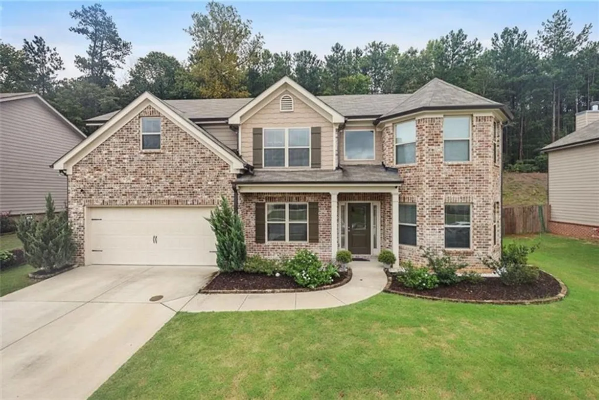 Savannah Real Estate | View 2337 Bear Paw Drive | 5 Beds, 3 Baths