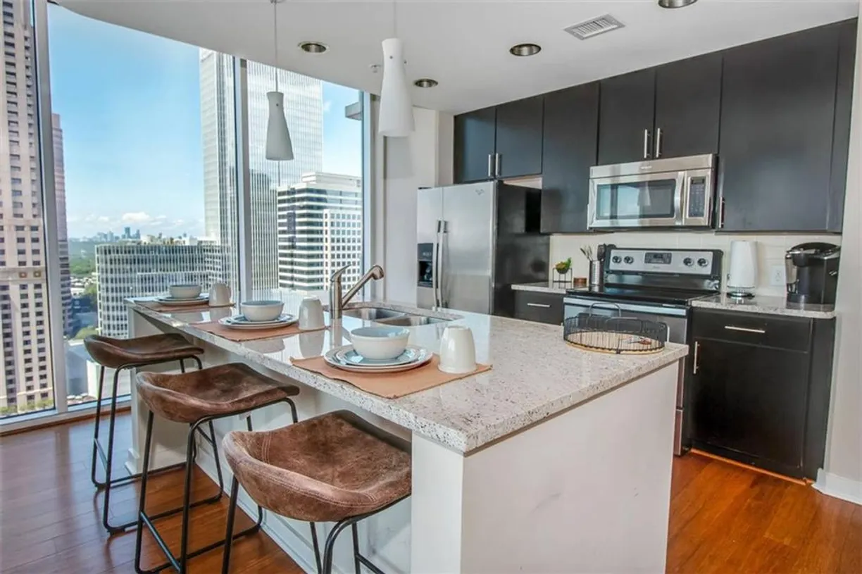Savannah Real Estate | View 77 12th Street, 1305 | 2 Beds, 2 Baths
