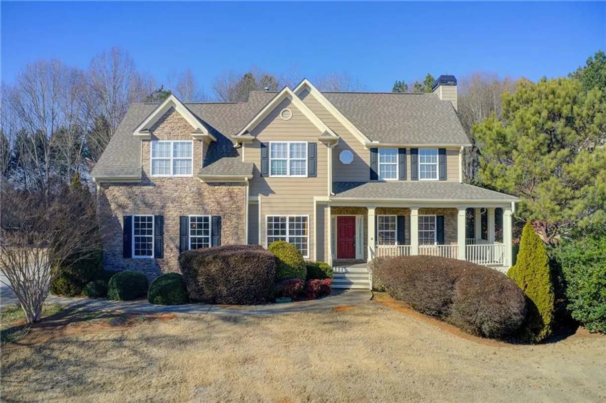 Savannah Real Estate | View 1425 Bluff Creek Trail | 5 Beds, 3 Baths