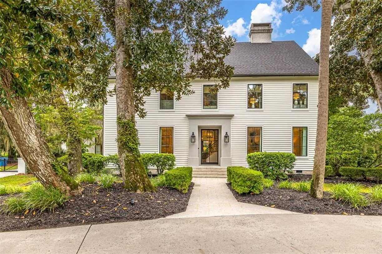 Savannah Real Estate | View 3633 Oglethorpe Drive | 7 Beds, 7 Baths