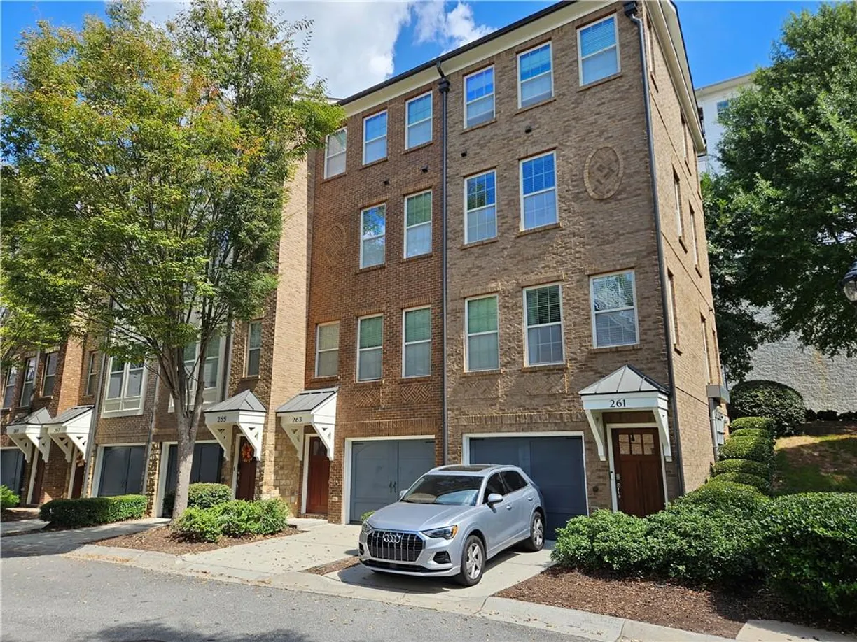 Savannah Real Estate | View 263 Goodson Way | 2 Beds, 2 Baths