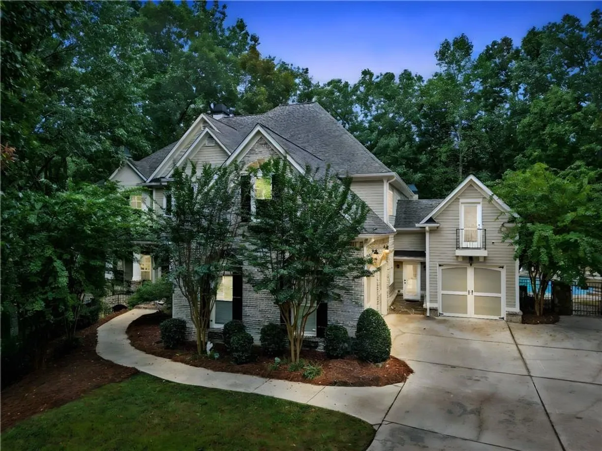 Savannah Real Estate | View 335 Boundary Place | Listing