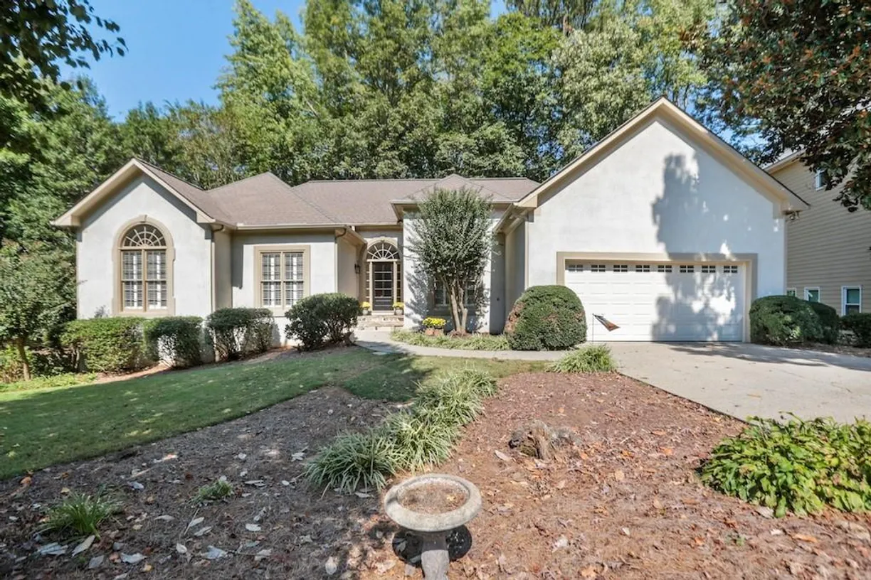 Savannah Real Estate | View 445 Wexford Overlook Drive | 4 Beds, 2 Baths