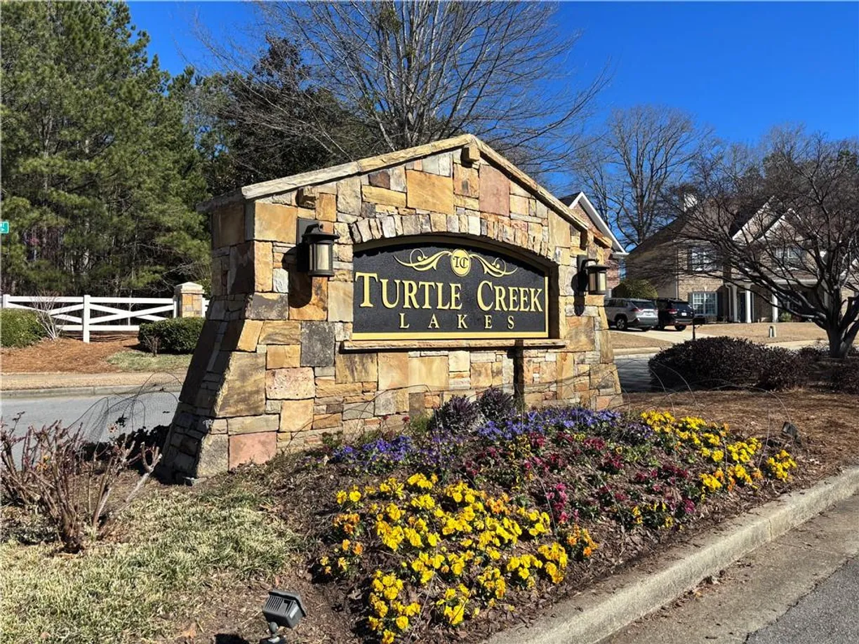 Savannah Real Estate | View 1425 Turtle Dove Lane | 6 Beds, 4 Baths