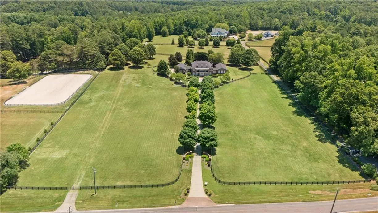 Savannah Real Estate | View 15655 Freemanville Road | 5 Beds, 5 Baths