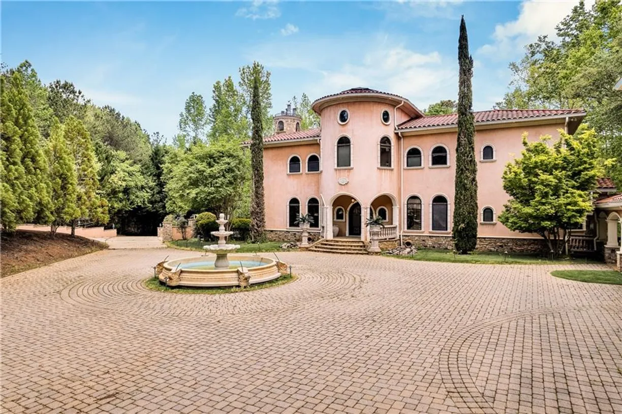 Savannah Real Estate | View 3920 Westbrook Road | 5 Beds, 5 Baths