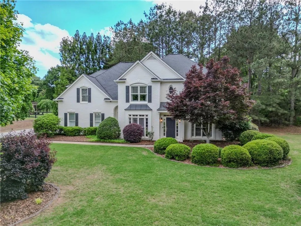Savannah Real Estate | View 5 Arabian Avenue | 4 Beds, 3 Baths