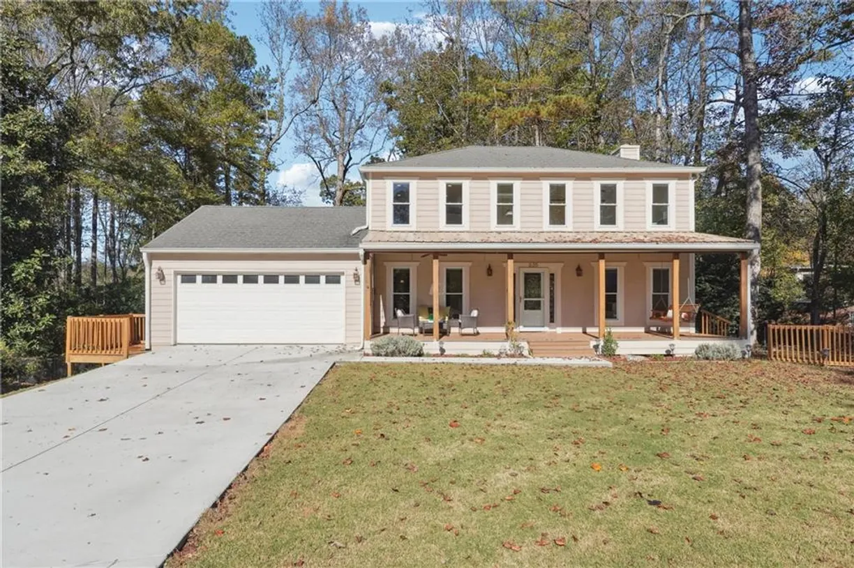 Savannah Real Estate | View 635 Crab Orchard Drive | 4 Beds, 2 Baths