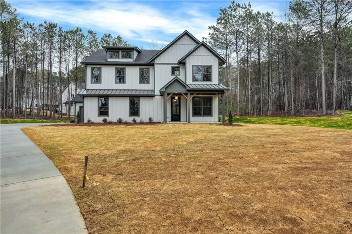 Savannah Real Estate | View 3745 Pilgrim Mill Road | 5 Beds, 4 Baths