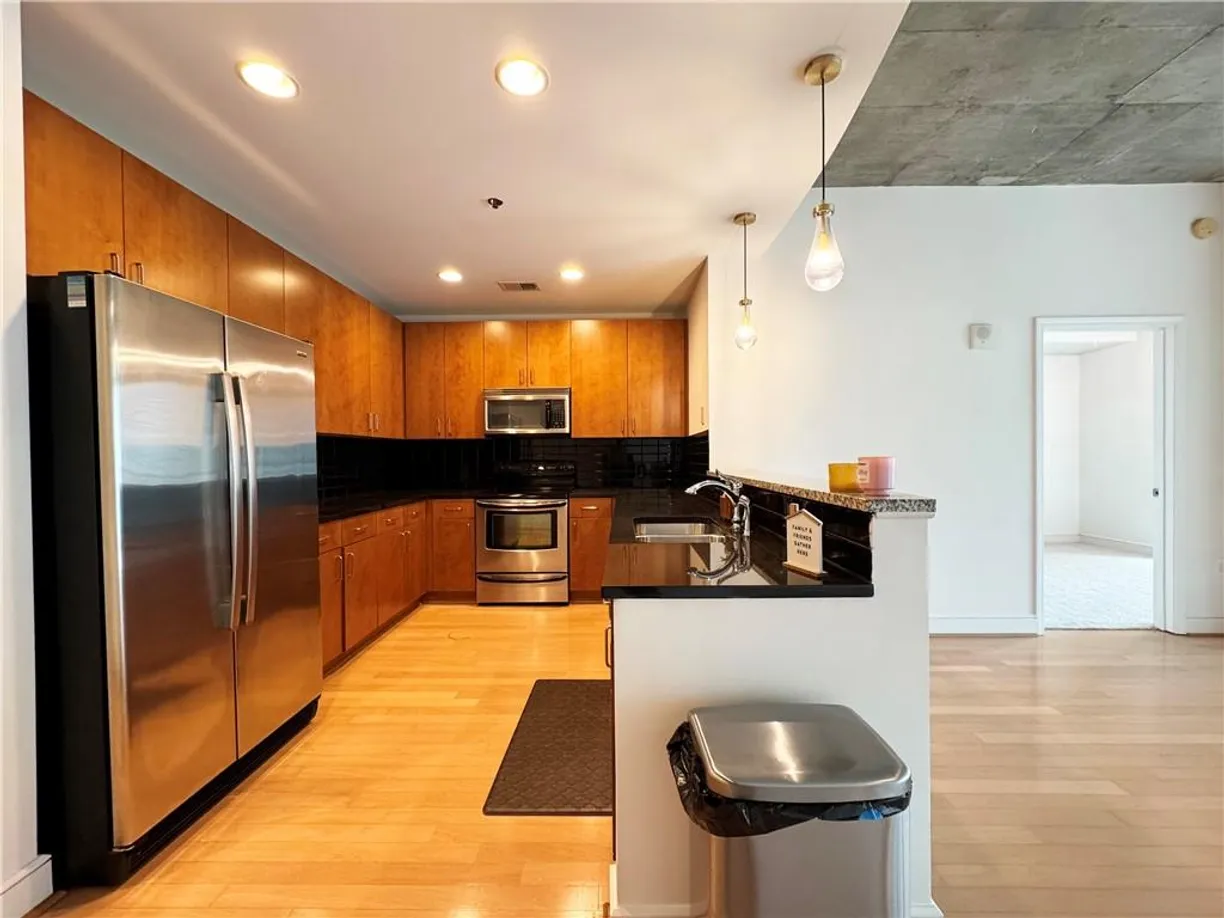 Savannah Real Estate | View 950 W Peachtree St NW, #801, 801 | Listing