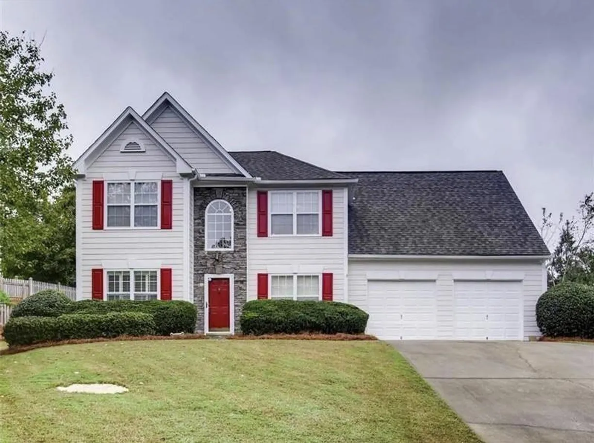 Savannah Real Estate | View 2240 Grand Junction | 3 Beds, 2 Baths