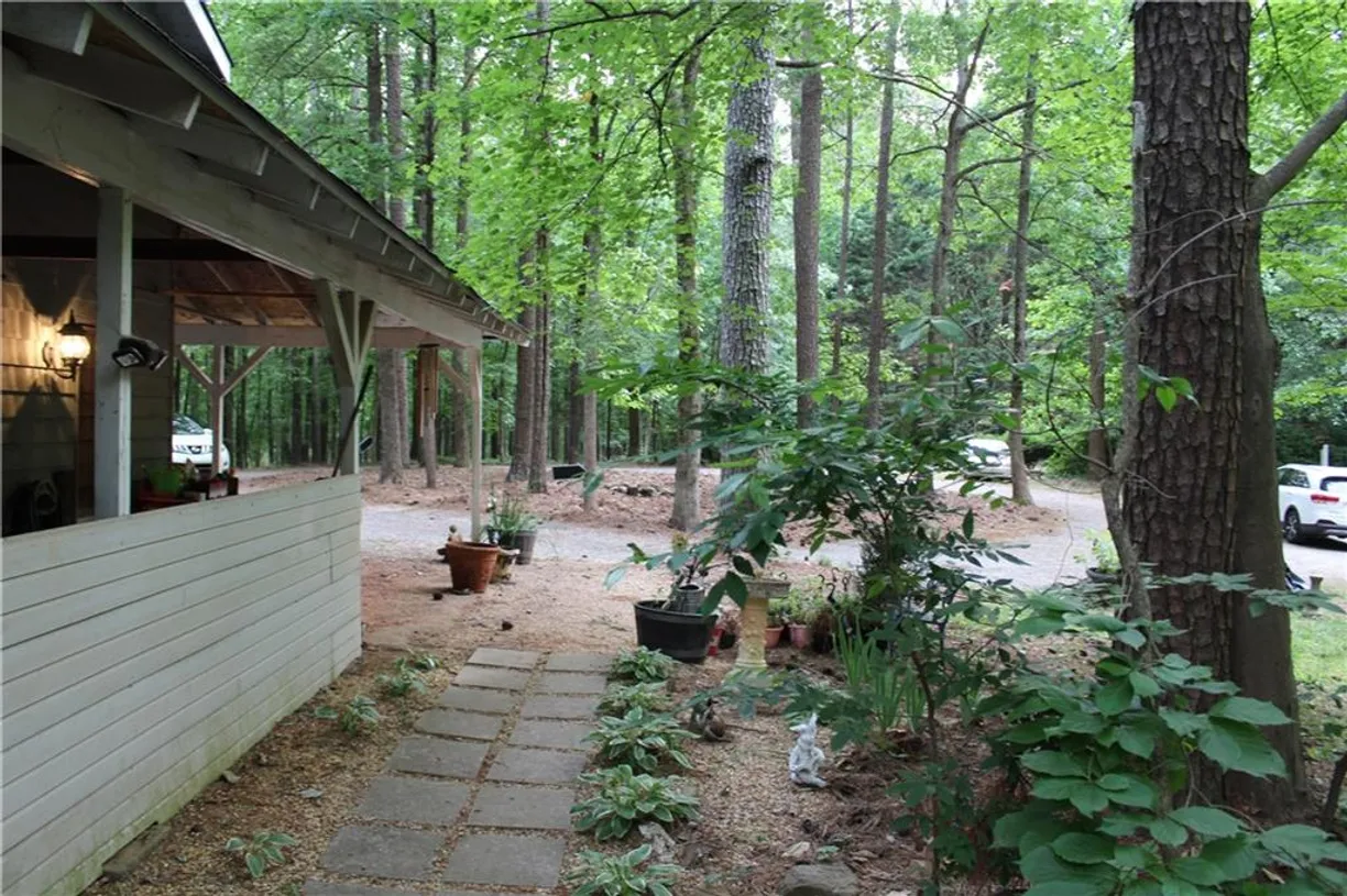 Savannah Real Estate | View  | 2 Beds, 1 Bath