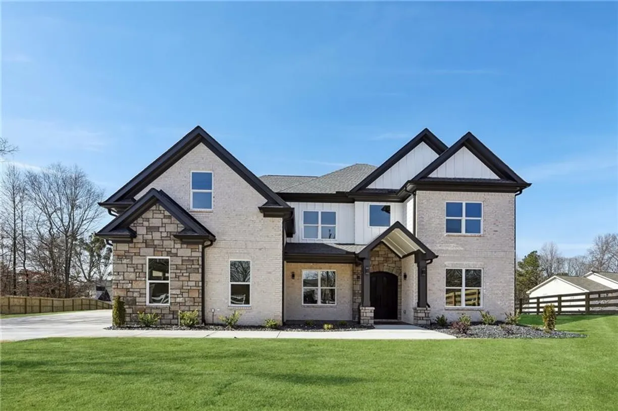 Savannah Real Estate | View 2890 Hosch Valley Road | 4 Beds, 4 Baths