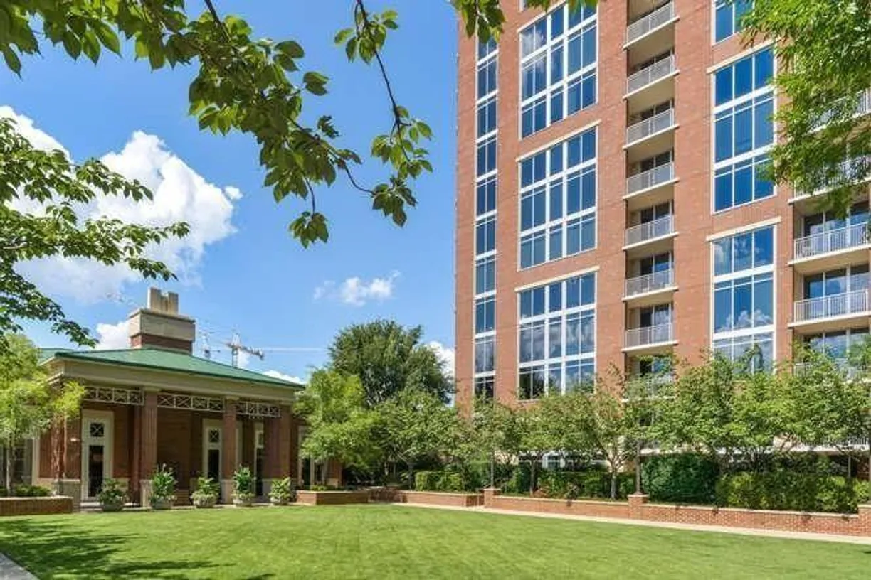 Savannah Real Estate | View 1820 Peachtree Street, 1909 | 2 Beds, 3 Baths