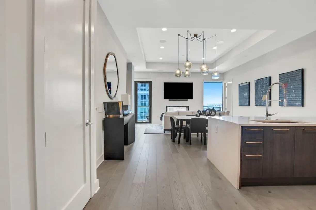 Savannah Real Estate | View 40 12th Street, 1401 | Listing