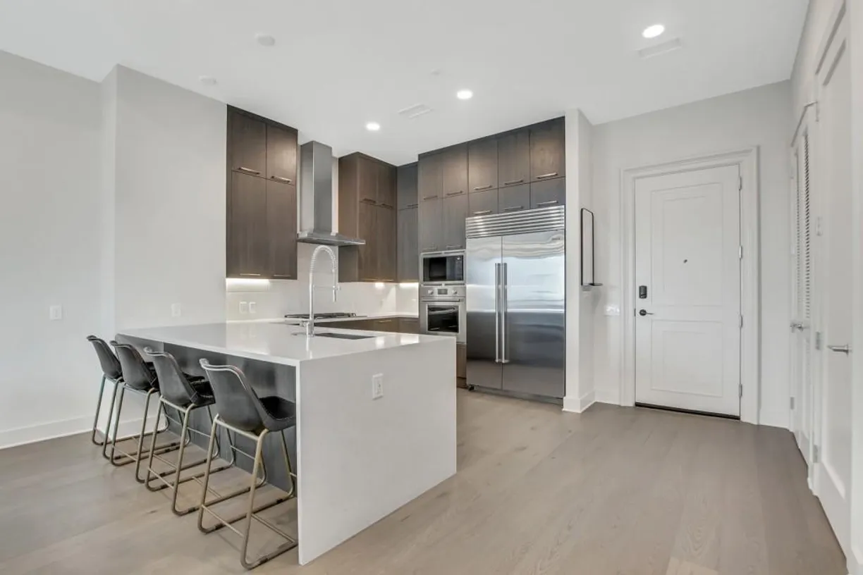 Savannah Real Estate | View 40 12th Street, 1401 | Listing