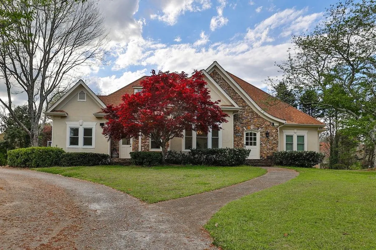 Savannah Real Estate | View 3060 Cabernet Court | 4 Beds, 4 Baths