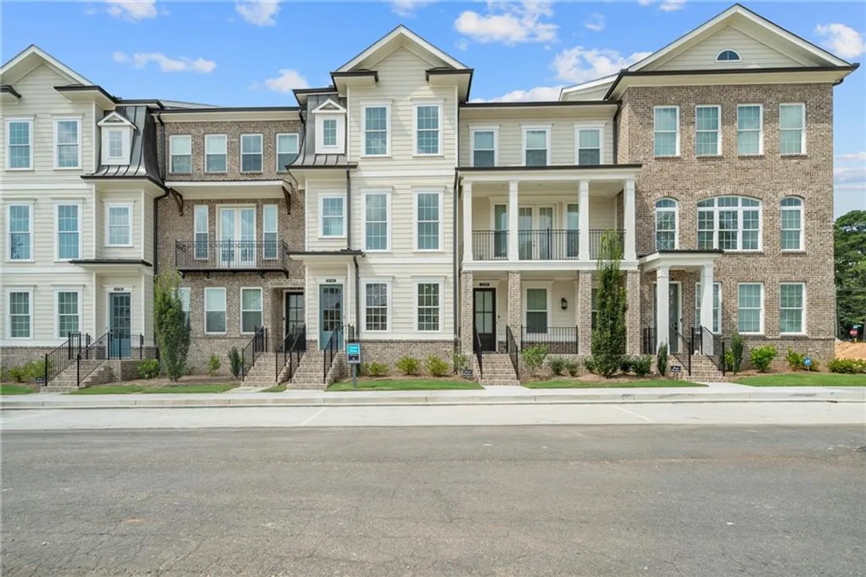 Savannah Real Estate | View 2380 Edgar Park Place, 101 | Listing