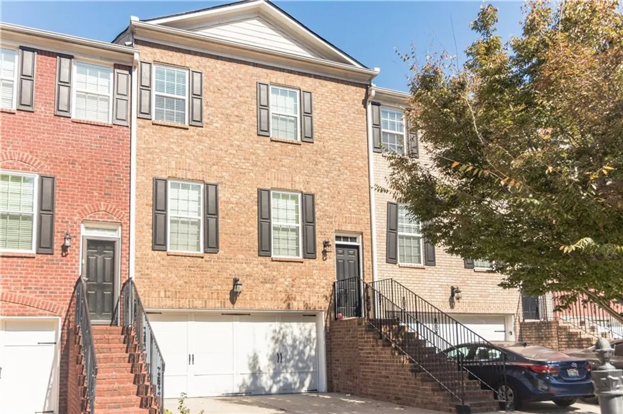 Savannah Real Estate | View 2267 Ewell Park Drive | 3 Beds, 3 Baths