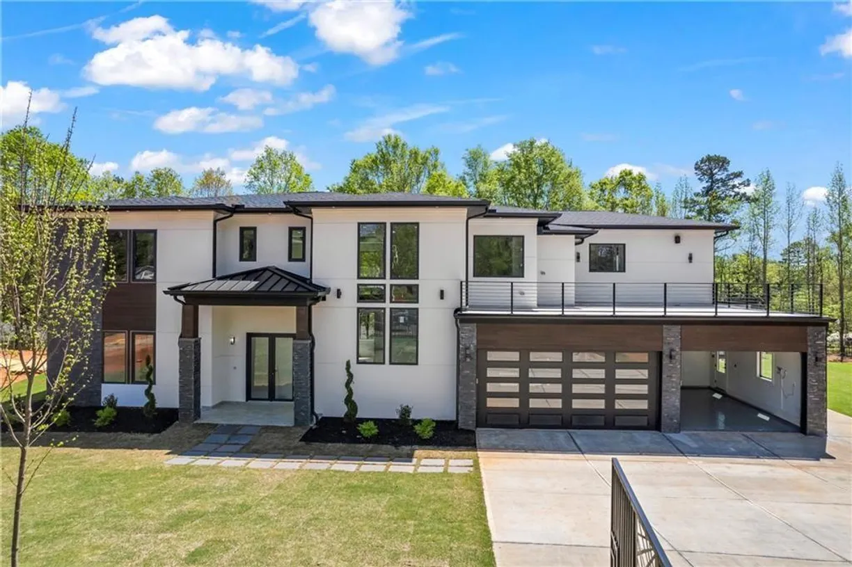 Savannah Real Estate | View 4238 Hamilton Mill Road | 6 Beds, 4 Baths