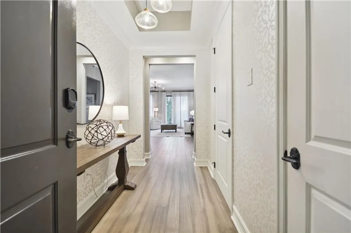 Savannah Real Estate | View 2233 Peachtree Road, 402 | Listing