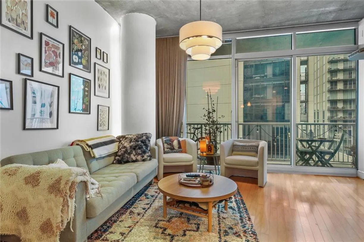 Savannah Real Estate | View 44 Peachtree Place, 1225 | Listing