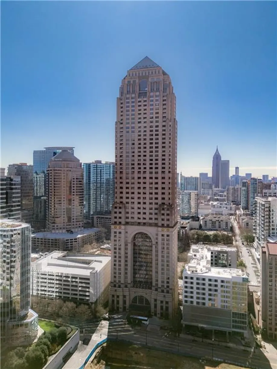 Savannah Real Estate | View 75 14th Street, 3160 | 2 Beds, 2 Baths