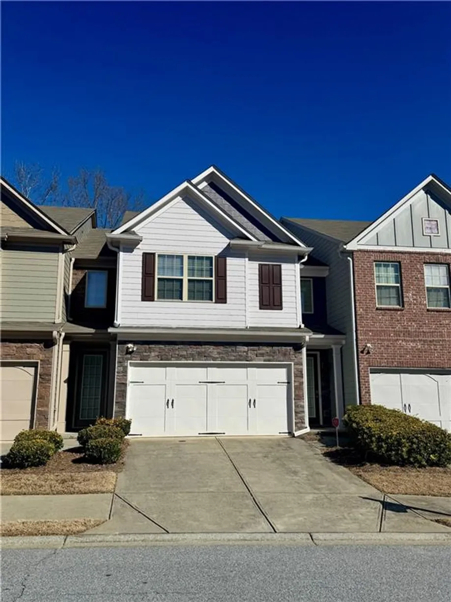Savannah Real Estate | View 3562 Brockenhurst Drive | 3 Beds, 2 Baths