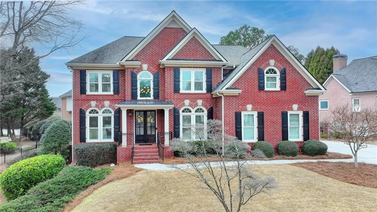 Savannah Real Estate | View 370 Laurel Oak Drive | 4 Beds, 4 Baths