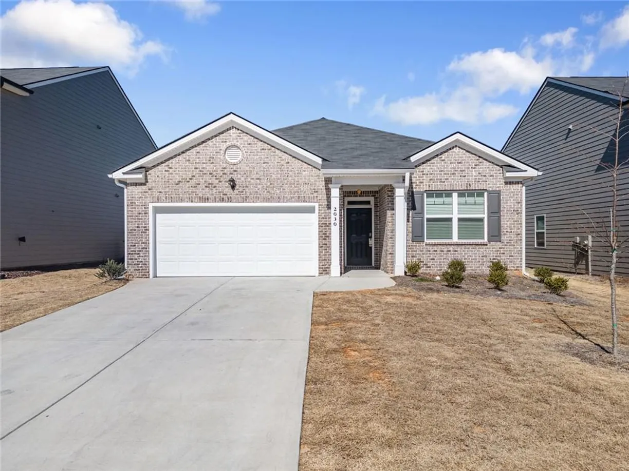 Savannah Real Estate | View 2030 Vidalia Court | 3 Beds, 2 Baths