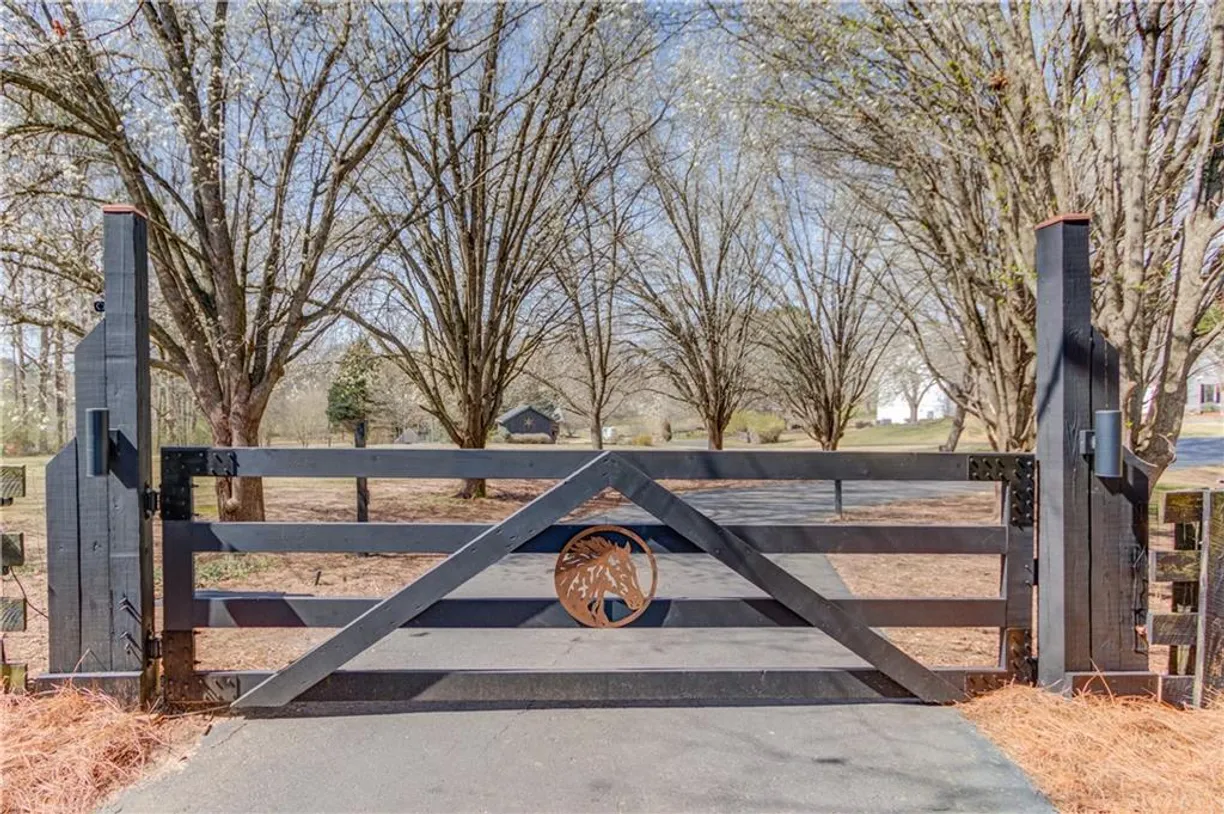 Savannah Real Estate | View 395 Bill Watkins Road | Listing