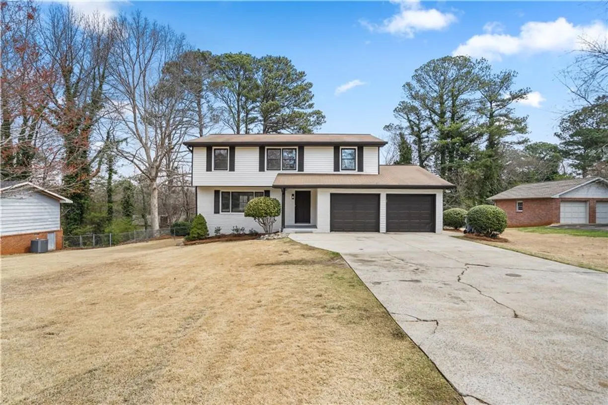 Savannah Real Estate | View 2167 Cedar Drive | 4 Beds, 2 Baths