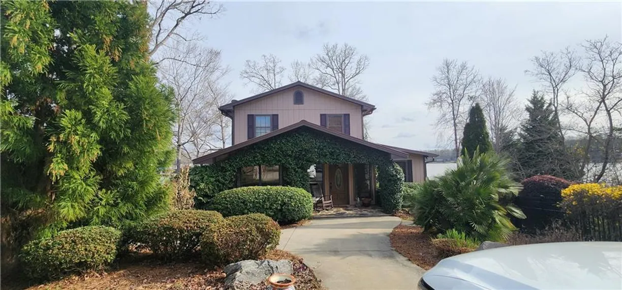 Savannah Real Estate | View 127 Bluegill Run | 4 Beds, 3 Baths