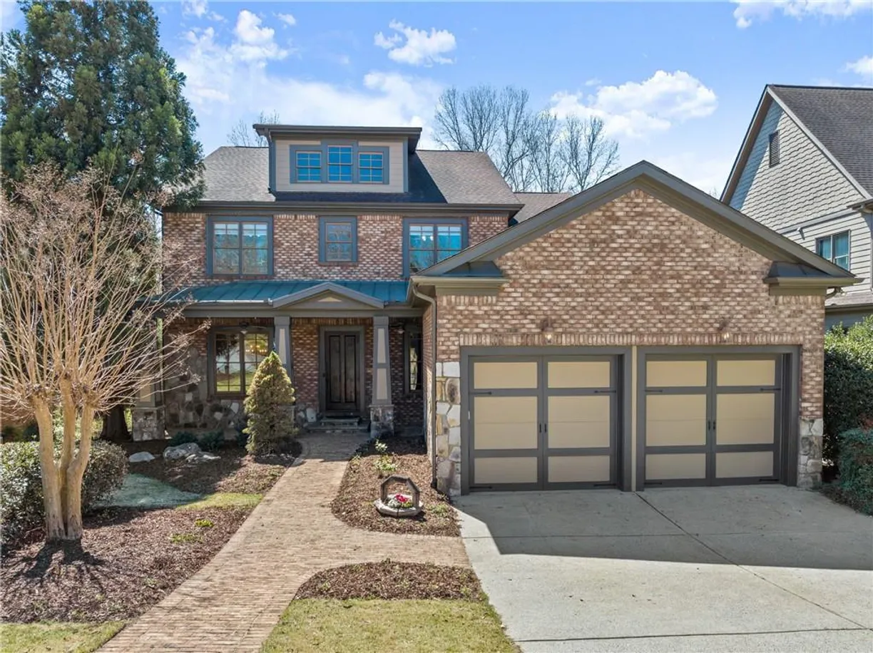 Savannah Real Estate | View 3405 Camellia Lane | 5 Beds, 5 Baths