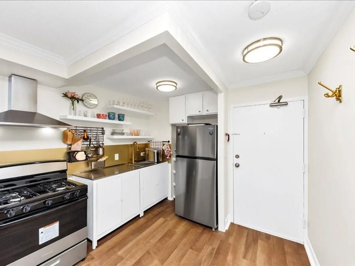 Savannah Real Estate | View 2285 Peachtree Road, 803 | Listing