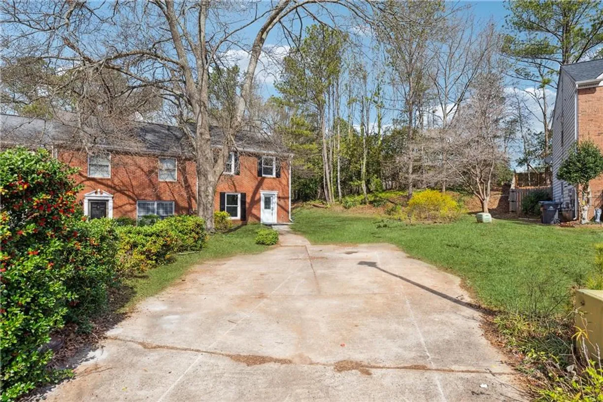 Savannah Real Estate | View 185 Willow Stream Court | Listing