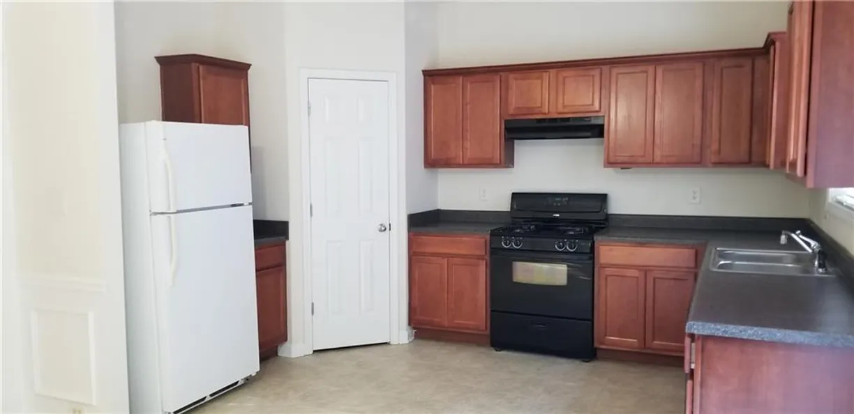 Savannah Real Estate | View 2102 Executive Drive | Listing