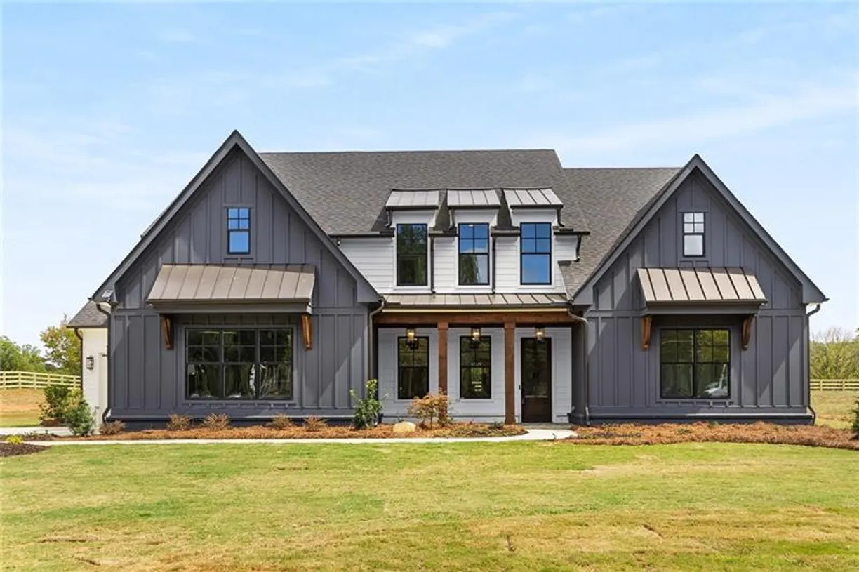 Savannah Real Estate | View 2687 Holbrook Campground Road | 5 Beds, 4 Baths