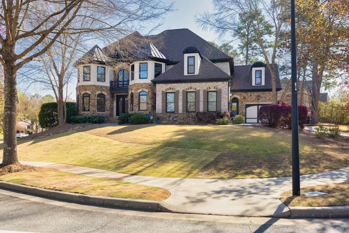 Savannah Real Estate | View 3491 Falls Branch Court | 5 Beds, 5 Baths