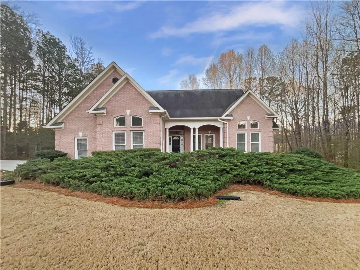 Savannah Real Estate | View 2688 Kelly Cove Drive | 5 Beds, 3 Baths